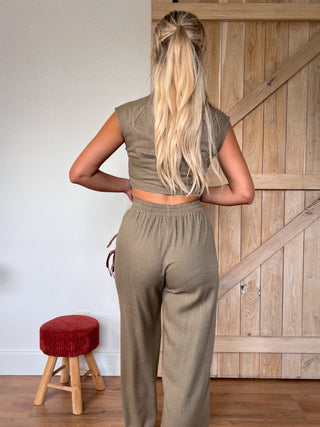 Top And Pantalon Linen Ensemble / Camel