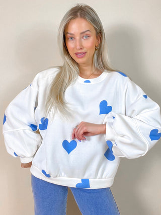 Lovely Heart Sweatshirt / White-Blue