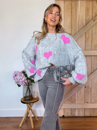 Oversized Heart Sweater / Grey - Pink