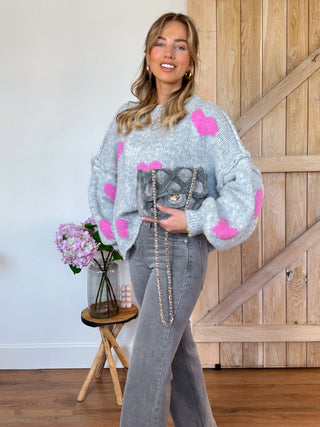 Oversized Heart Sweater / Grey - Pink