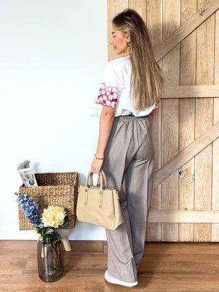 Floral Embroidered Tee / Off-White & Red